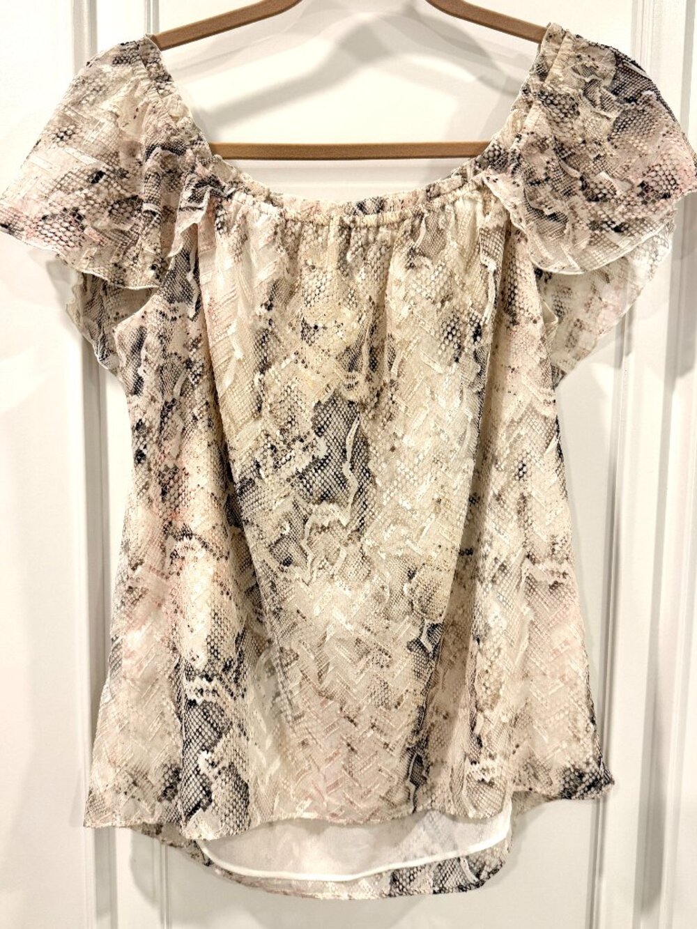 White House/Black Market - Off-The-Shoulder Snake Print Ruffle Sleeve Blouse - S